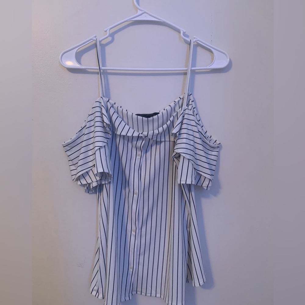 •Banana Republic White with Black Stripes Spaghetti Strap with Shoulder Sleeves•